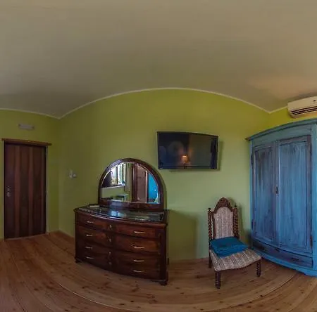 Lantgård Quartuccio *